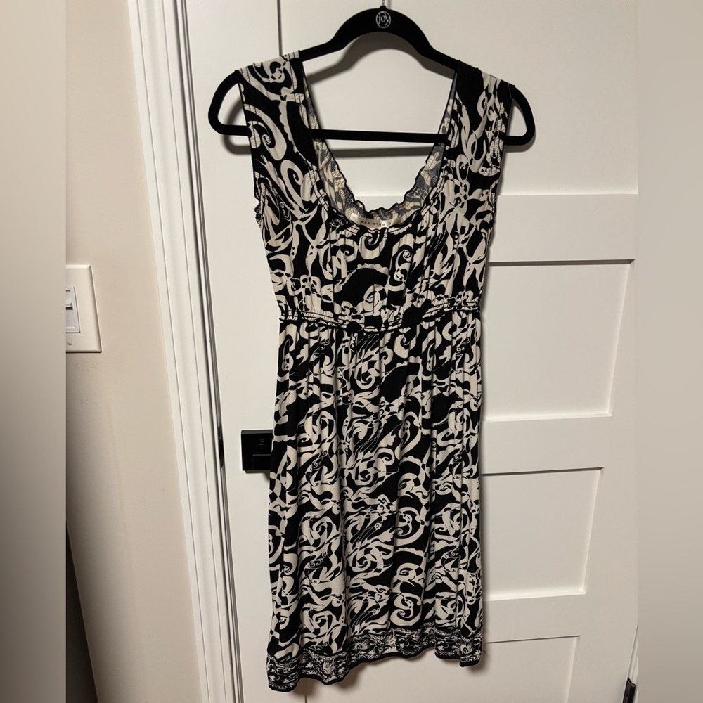 Max Studio Black and Cream Swirl Dress